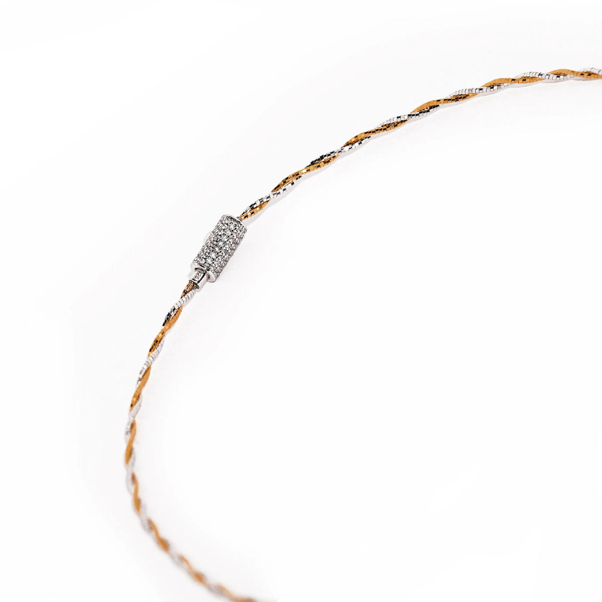 Two-Tone Twisted Wire Choker - Clasp Detail